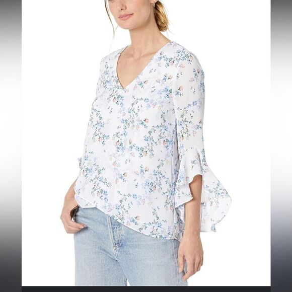 Vince Camuto Floral Flutter Sleeve Blouse - Picture 1 of 6